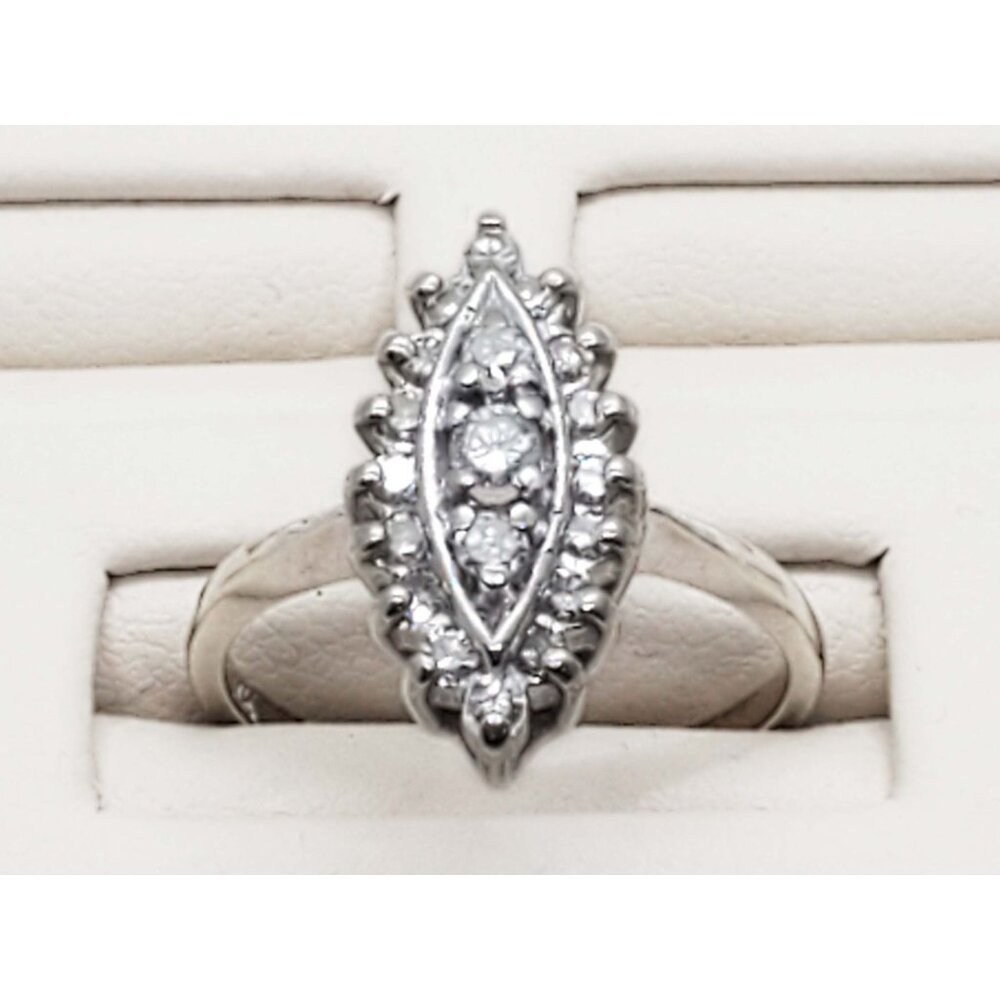 0.38 ctw Diamond Navette Ring 14k White Gold Size 7 - Picture 1 of 6